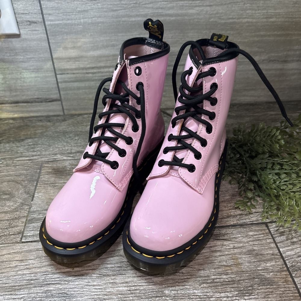 Doc Dr. Martins 8-Eye Patent Boot Pale Pink Size 5 Women's